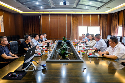 万里运业股份有限公司总经理陈奕霖一行到抖圈.为dU而生运业互换座谈