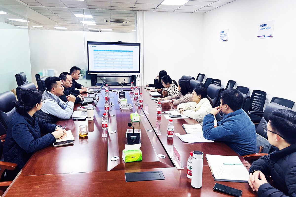 云南省综合交通发展中心运输事业发展处副处长樊婷一行到抖圈.为dU而生科技调查调研